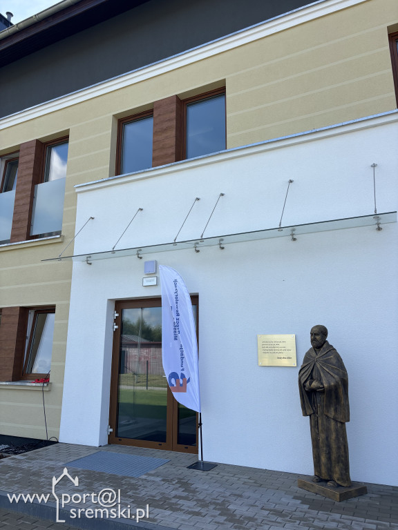 Poświęcenie nowej części Schroniska dla Bezdomnych w Nochowie