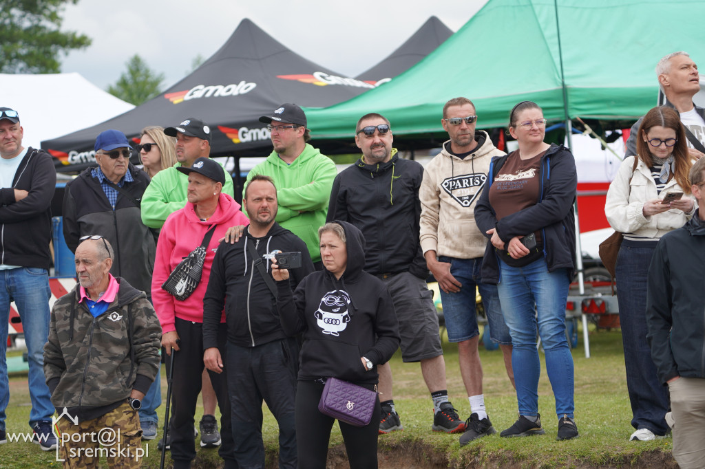 Perfekcyjne starty Śremianina