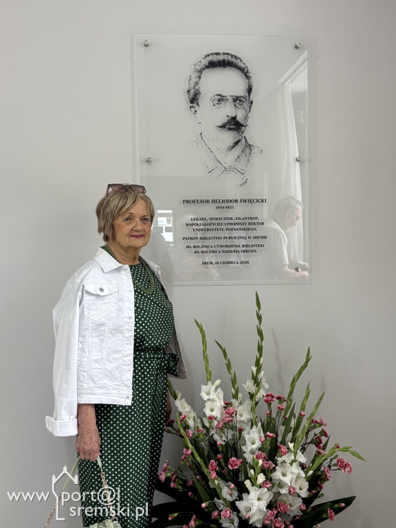 Odsłonięcie tablicy w Bibliotece w Śremie