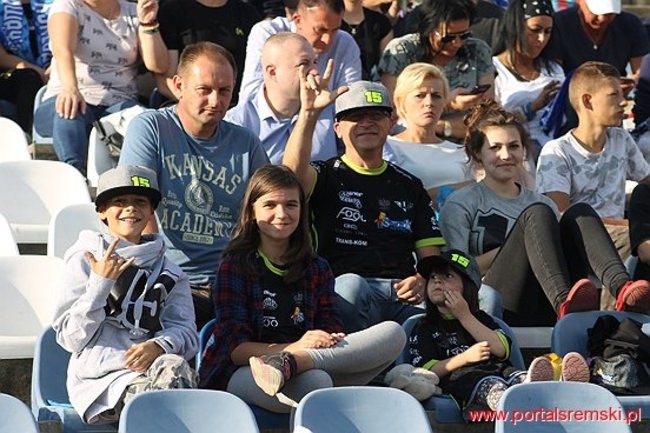 Byki lepsze od Rekinów