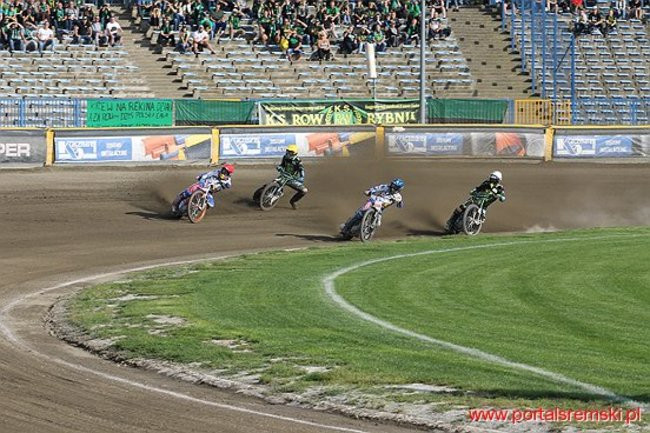 Byki lepsze od Rekinów