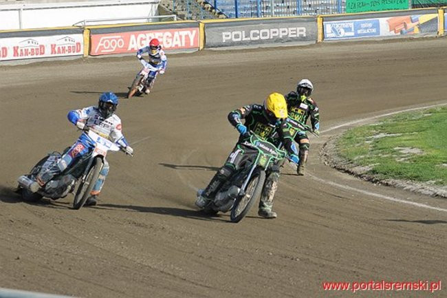 Byki lepsze od Rekinów