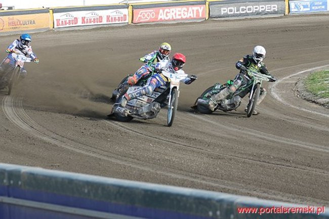 Byki lepsze od Rekinów