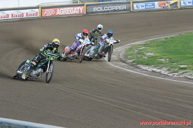 Byki lepsze od Rekinów