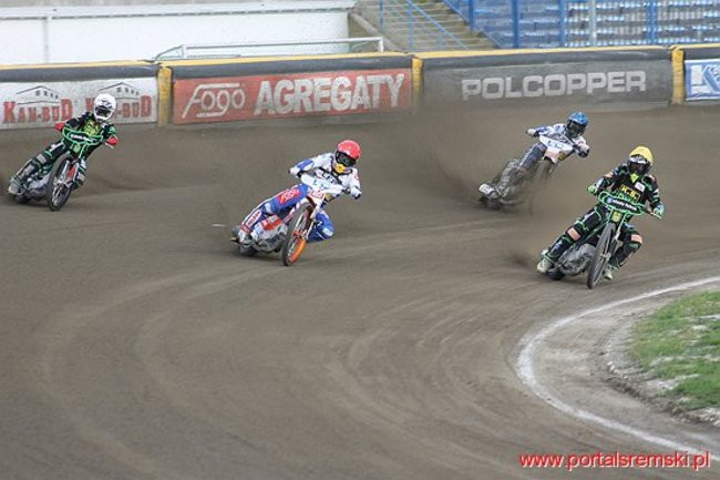 Byki lepsze od Rekinów