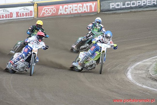 Byki lepsze od Rekinów