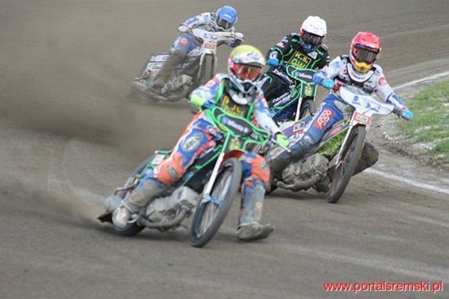 Byki lepsze od Rekinów