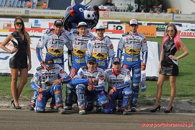 Byki lepsze od Rekinów