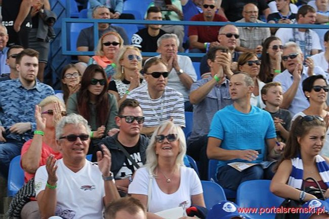 Byki lepsze od Rekinów