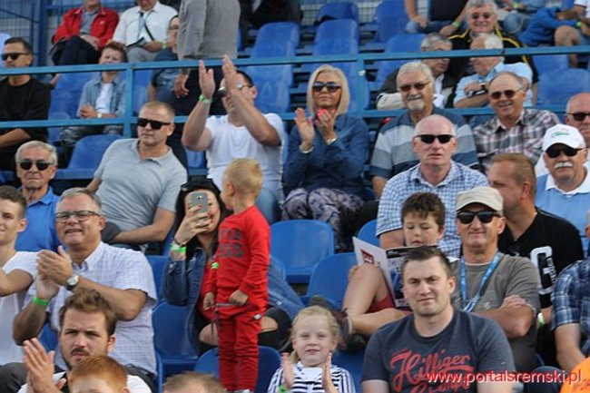 Byki lepsze od Rekinów