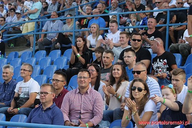 Byki lepsze od Rekinów