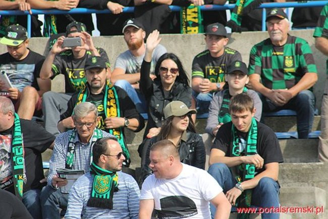 Byki lepsze od Rekinów