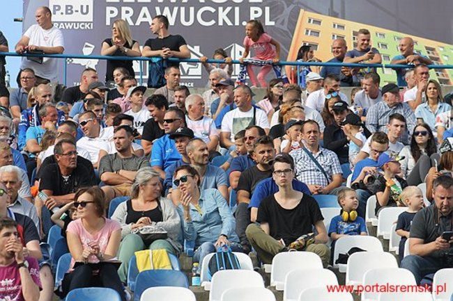 Byki lepsze od Rekinów