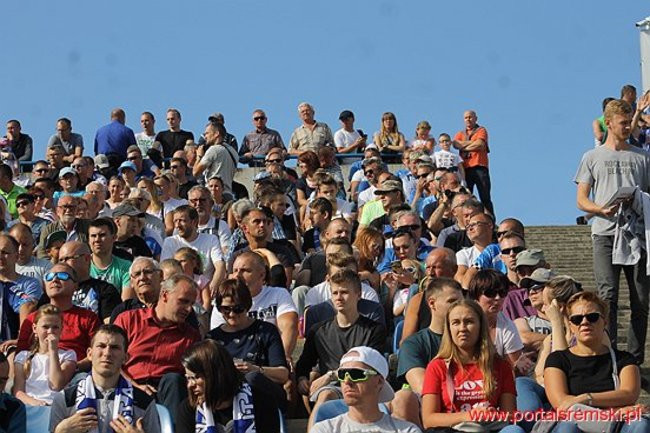 Byki lepsze od Rekinów