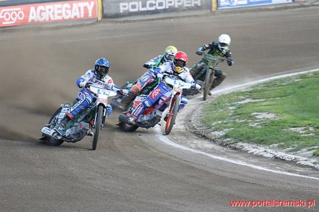 Byki lepsze od Rekinów