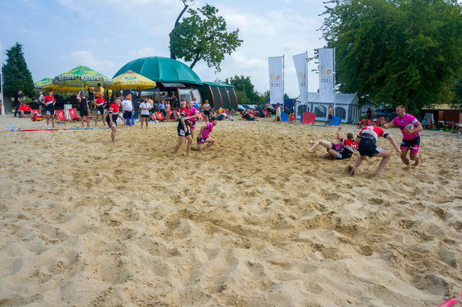 Banici Poznań zwyciężają w turnieju Beach Rugby w Śremie