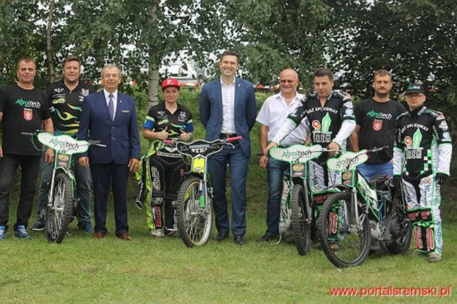 Amatorzy ze Śremu w Bielewie