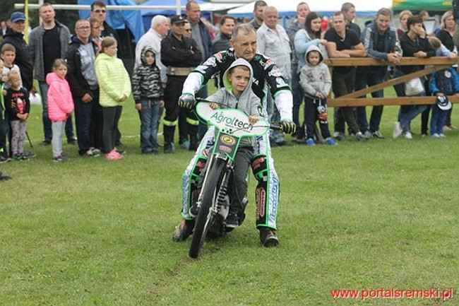 Amatorzy ze Śremu w Bielewie