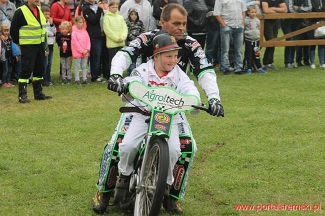 Amatorzy ze Śremu w Bielewie