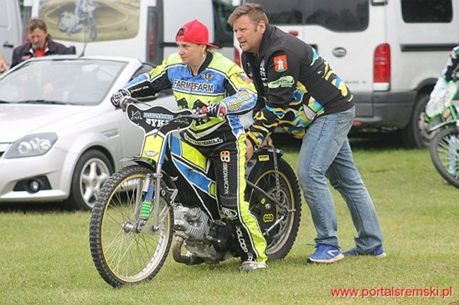 Amatorzy ze Śremu w Bielewie