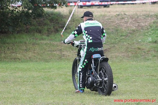 Amatorzy ze Śremu w Bielewie