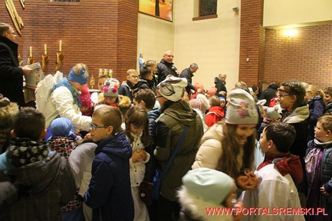 Procesja ze Świętymi