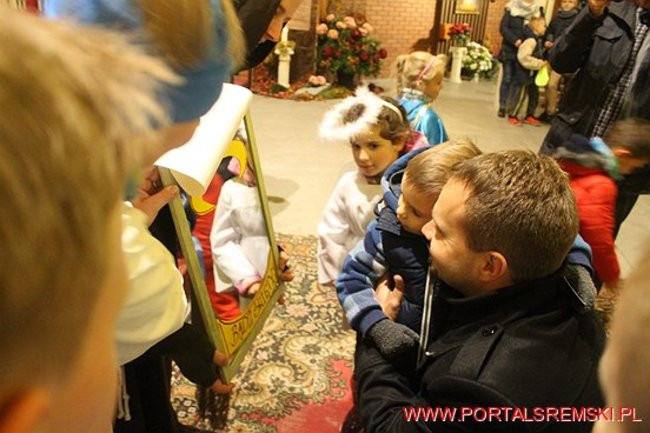 Procesja ze Świętymi