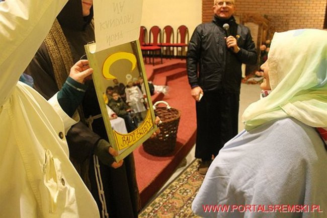 Procesja ze Świętymi