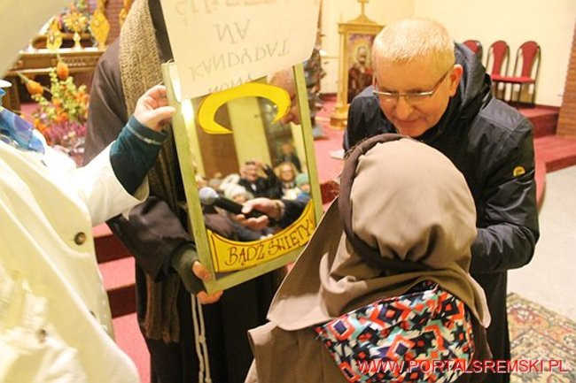 Procesja ze Świętymi