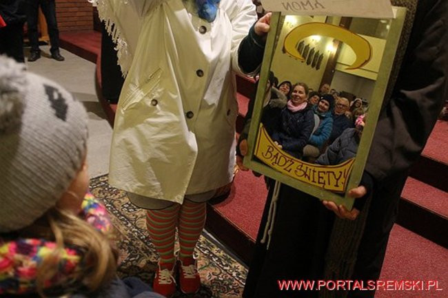 Procesja ze Świętymi