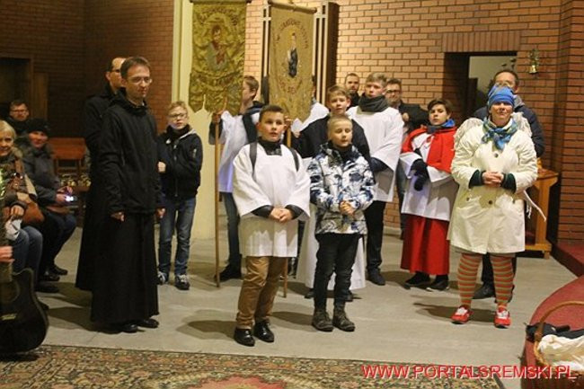 Procesja ze Świętymi