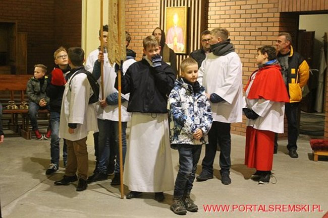 Procesja ze Świętymi