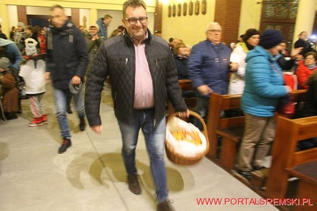 Procesja ze Świętymi