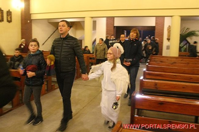 Procesja ze Świętymi