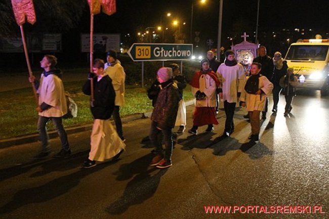 Procesja ze Świętymi