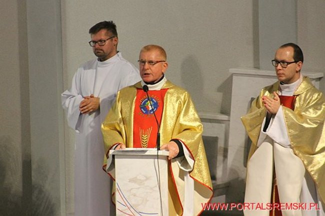 Procesja ze Świętymi