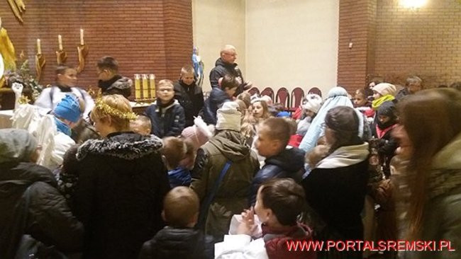 Procesja ze Świętymi