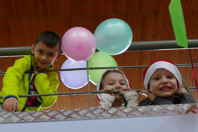 Grupa Żabki z Przedszkola Pod Wierzbami na Olimpiadzie Przedszkolaków