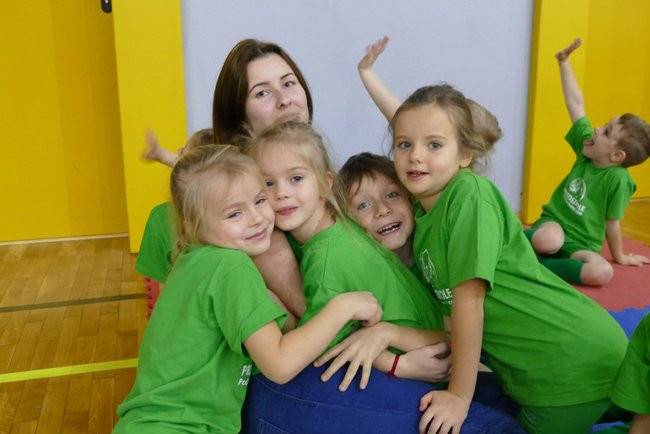 Grupa Żabki z Przedszkola Pod Wierzbami na Olimpiadzie Przedszkolaków