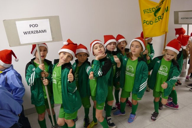 Grupa Żabki z Przedszkola Pod Wierzbami na Olimpiadzie Przedszkolaków