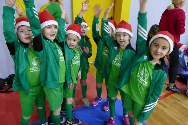 Grupa Żabki z Przedszkola Pod Wierzbami na Olimpiadzie Przedszkolaków