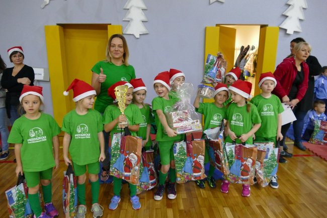 Grupa Żabki z Przedszkola Pod Wierzbami na Olimpiadzie Przedszkolaków