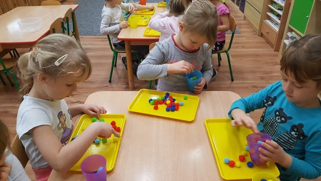 Zabawy z elementami integracji sensorycznej