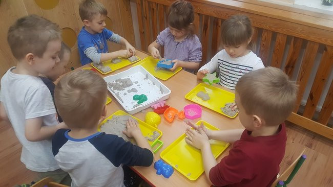 Zabawy z elementami integracji sensorycznej