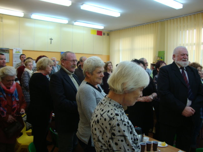 Z Babcią i Dziadkiem na wesoło