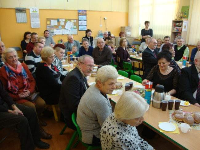 Z Babcią i Dziadkiem na wesoło