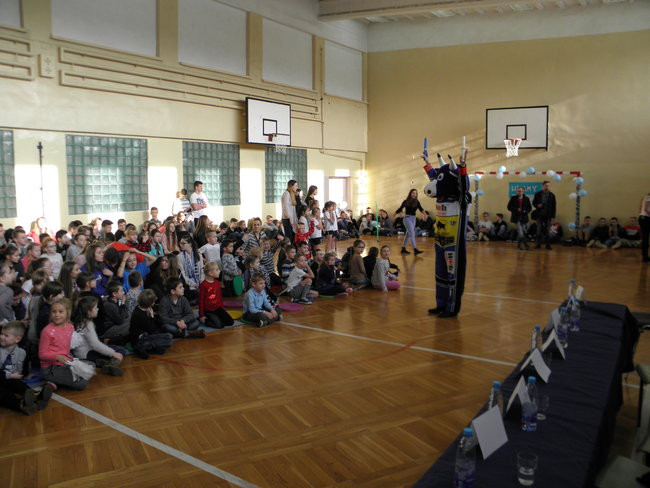 Drużyna Fogo UNII LESZNO w Szkole Podstawowej nr 5 w Śremie