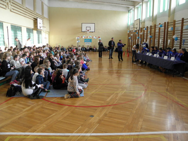 Drużyna Fogo UNII LESZNO w Szkole Podstawowej nr 5 w Śremie