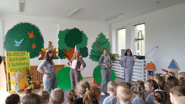 Wielkanocne spotkanie z zajączkami w Janku Wędrowniczku