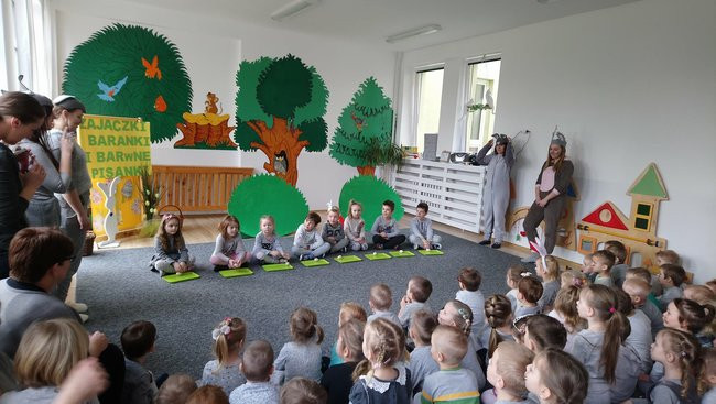 Wielkanocne spotkanie z zajączkami w Janku Wędrowniczku